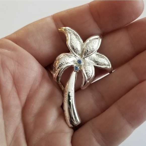 Vintage palm tree brooch silver tone pin tropical blue rhinestones - Picture 4 of 6